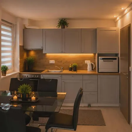 Citadella Luxury Lakefront With Terrace شقة شيوفوك